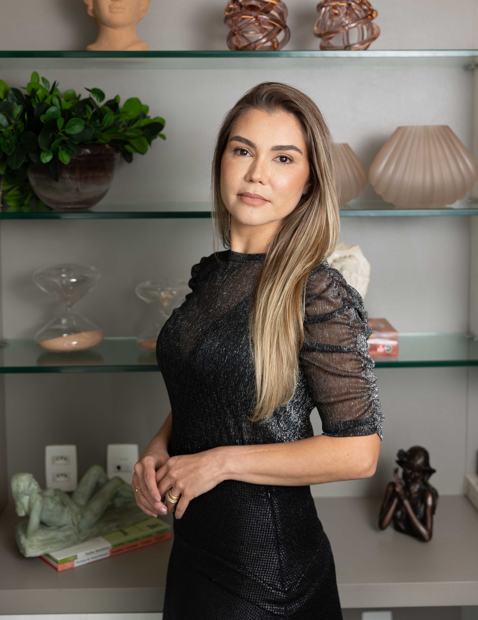Dra. Paula Cabral — Dermatologista em Recife